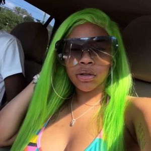 Meet your Posher, Aja